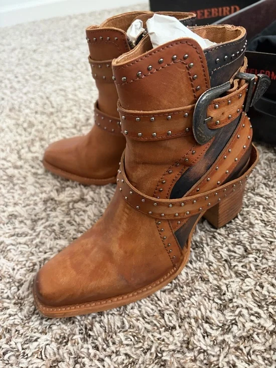Freebird Patsy Studded Tan Leather Ankle Boots with Buckle - Picture 3 of 6